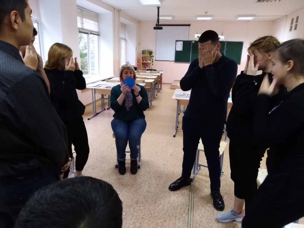 Тренинговая работы в школах продолжается