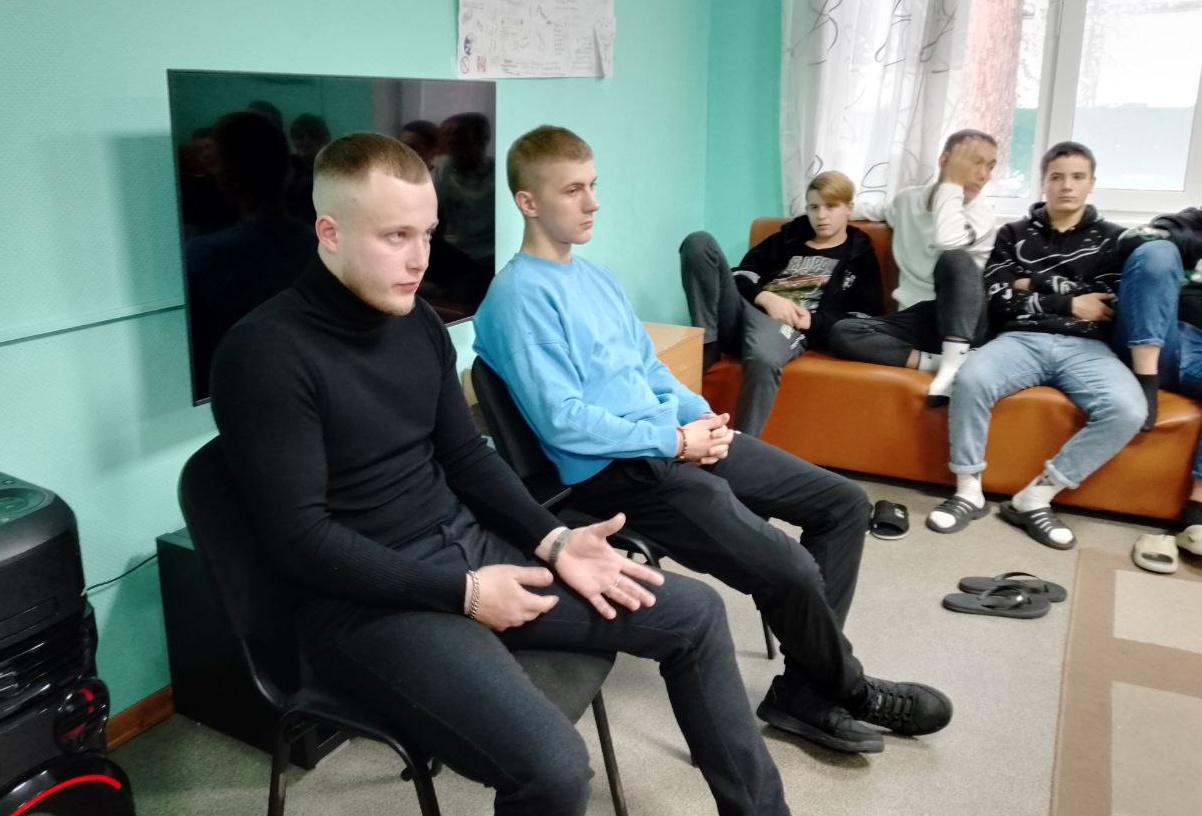 На проекте "Ступени" состоялась встреча со спортсменами аэротрубного спорта