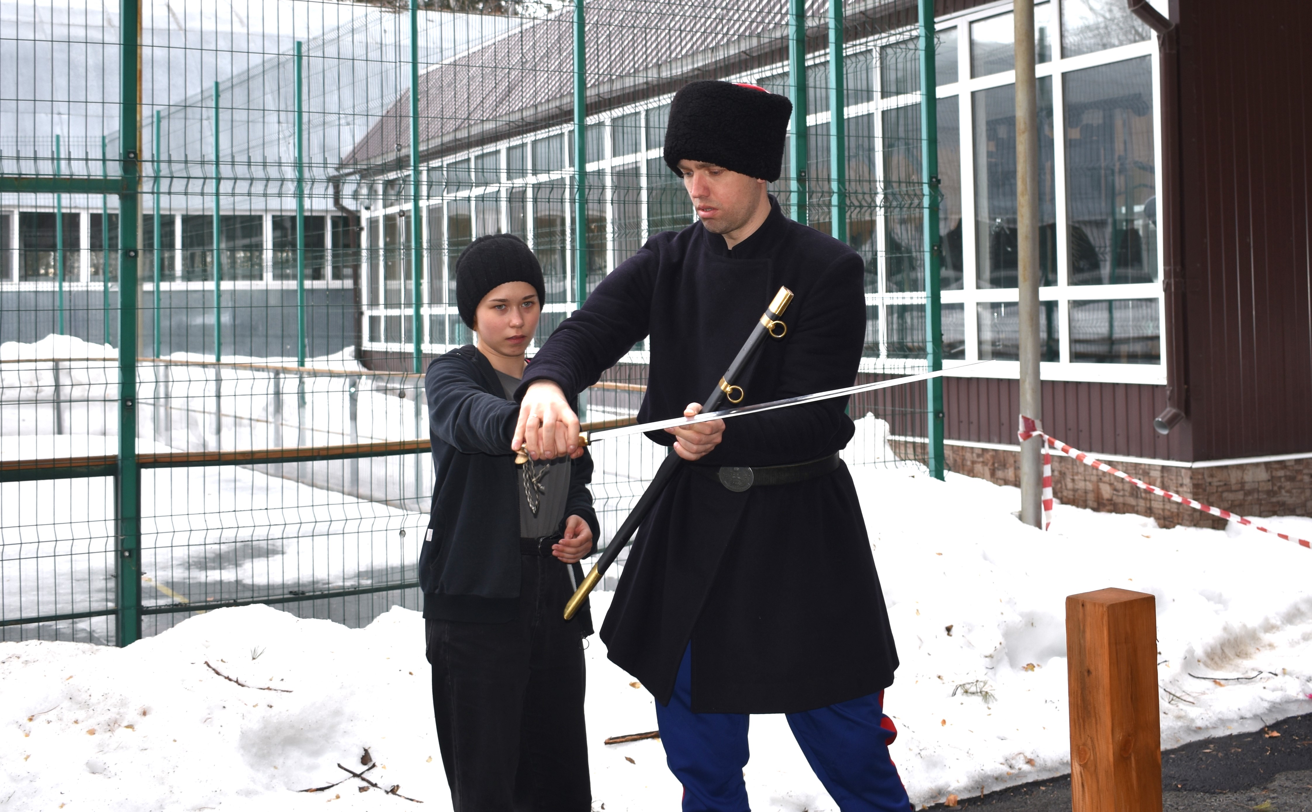 Тюменские казаки в гостях подростков с реабилитационного проекта «Ступени»