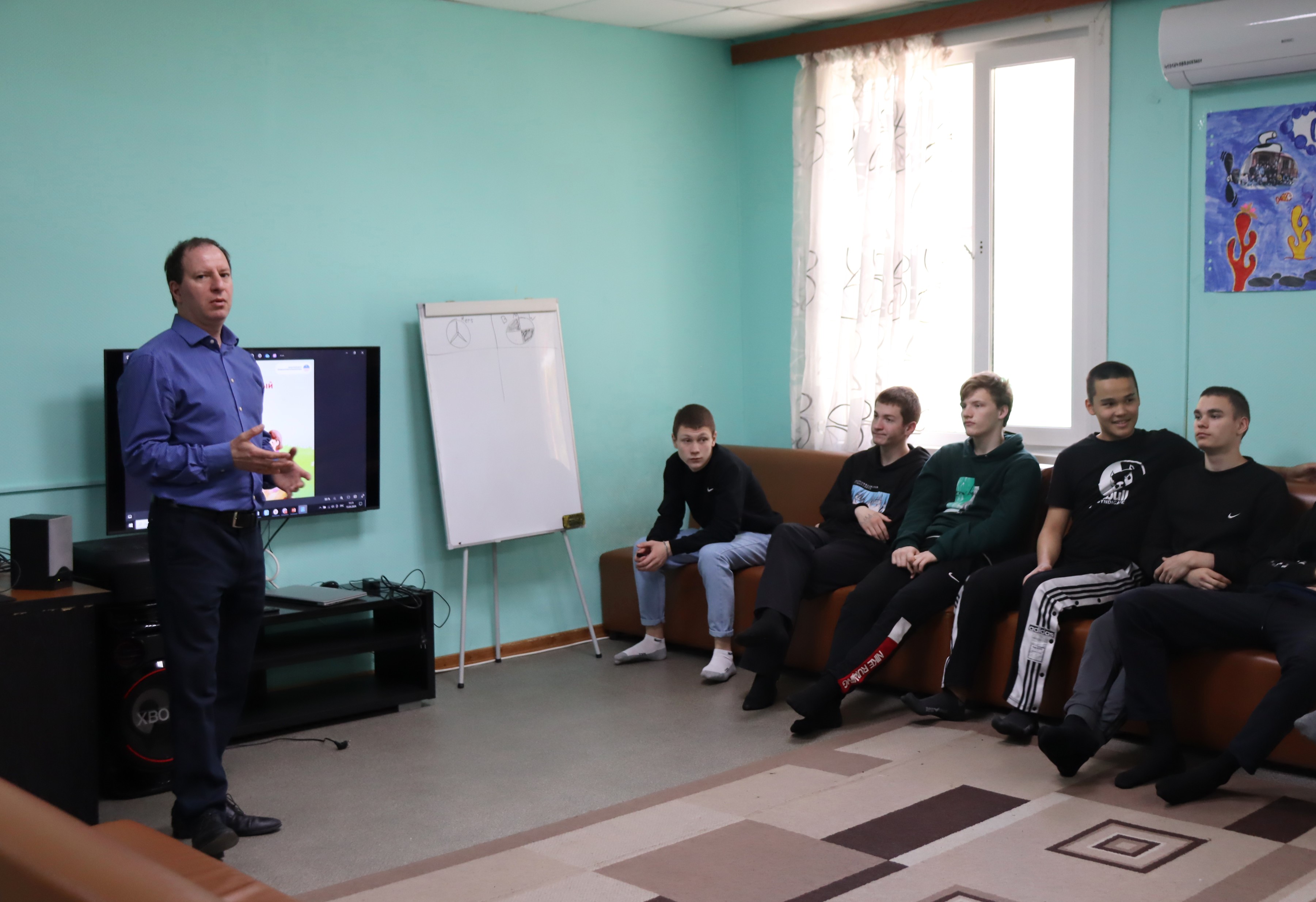 Подростки с проекта «Ступени» в рамках тренингов изучали секреты семейного счастья