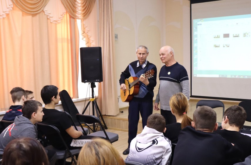 Подростки с реабилитационного проекта «Ступени» встретились с руководителями движения «Трезвая Тюмень»