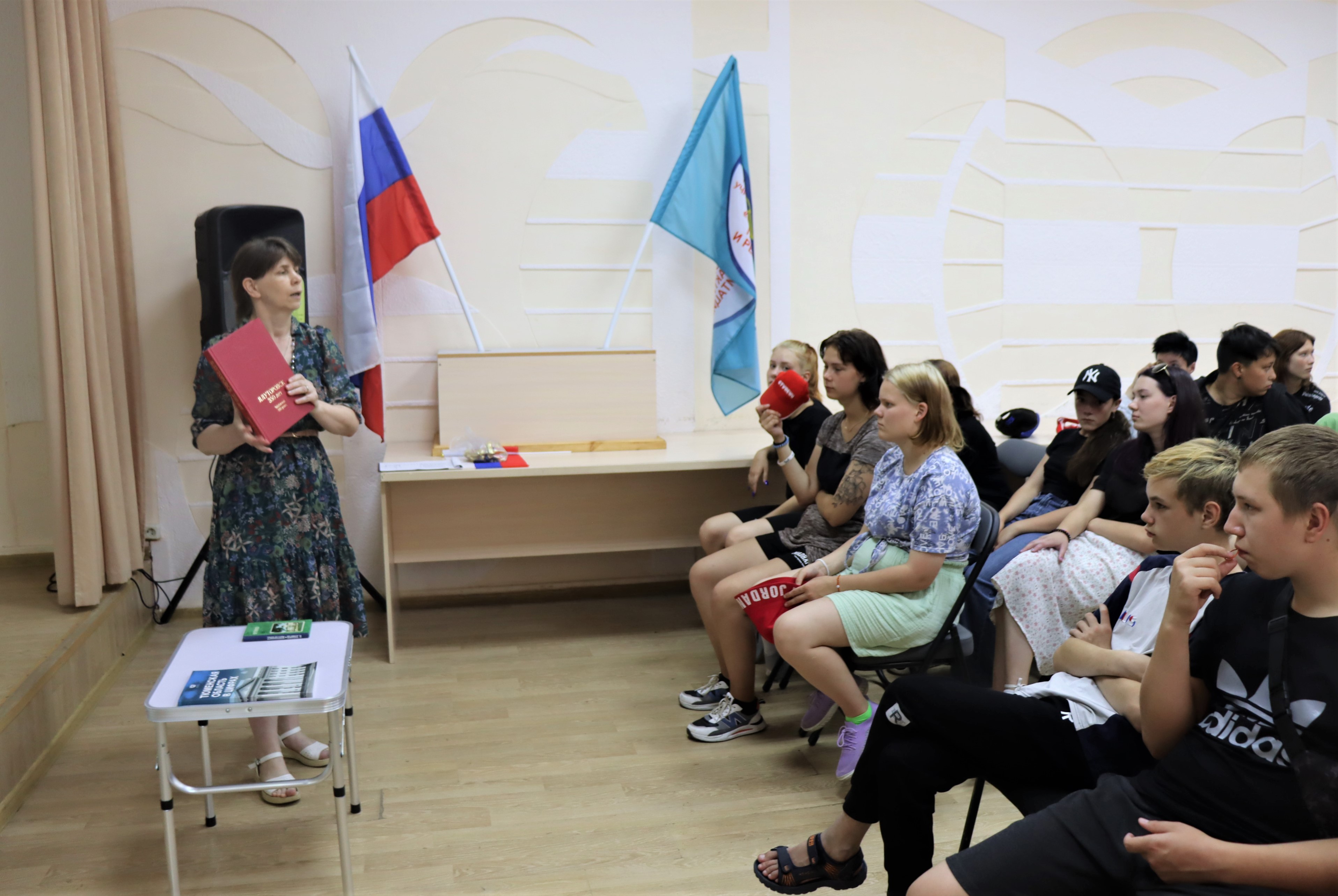 Пацаны и девчонки соревновались, чья логика лучше - женская или мужская?